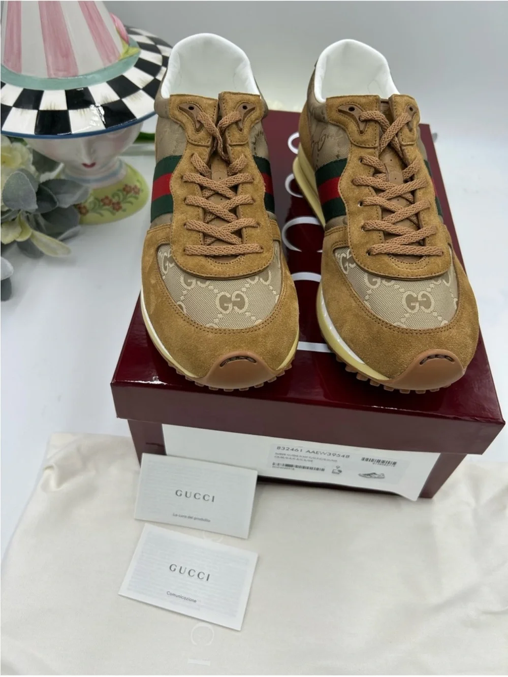 Men’s Gucci re-motion canvas/suede sneaker size 9, made in Italy. NWT.